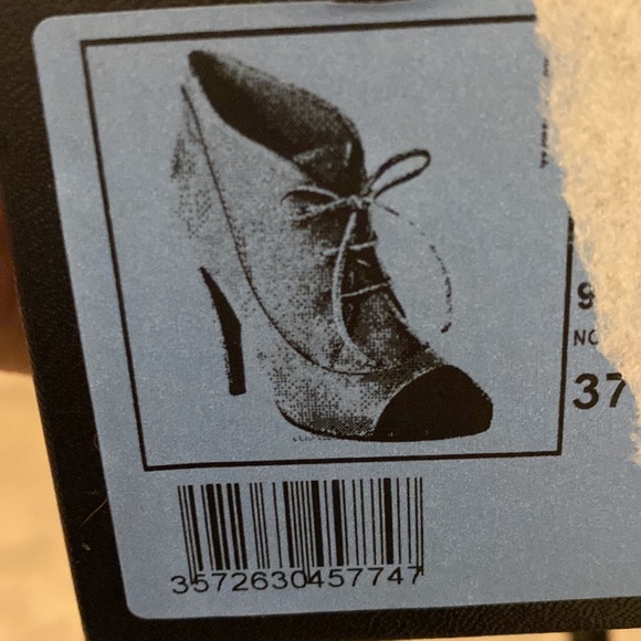 CHANEL Lambskin Cap Toe Short Ankle Boots 37  Black - Picture 5 of 11